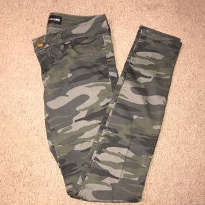 Express Jeans Camo Jeggings Size 4